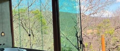 Cabane Confort | Vue de la chambre