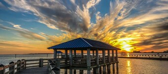 The Jeff - perfect location in Ocean Springs. Walk to downtown! Near the beach!