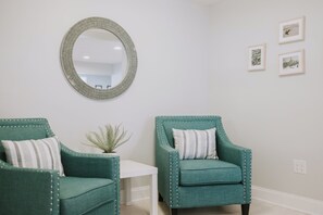 Interior - 2BR/2BA in PERFECT location! Walk to Downtown! Near the beach! The Jeff (Ocean Springs)