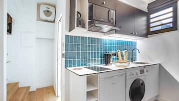 Comfort Studio, Ensuite (Kobe) | Shared kitchen