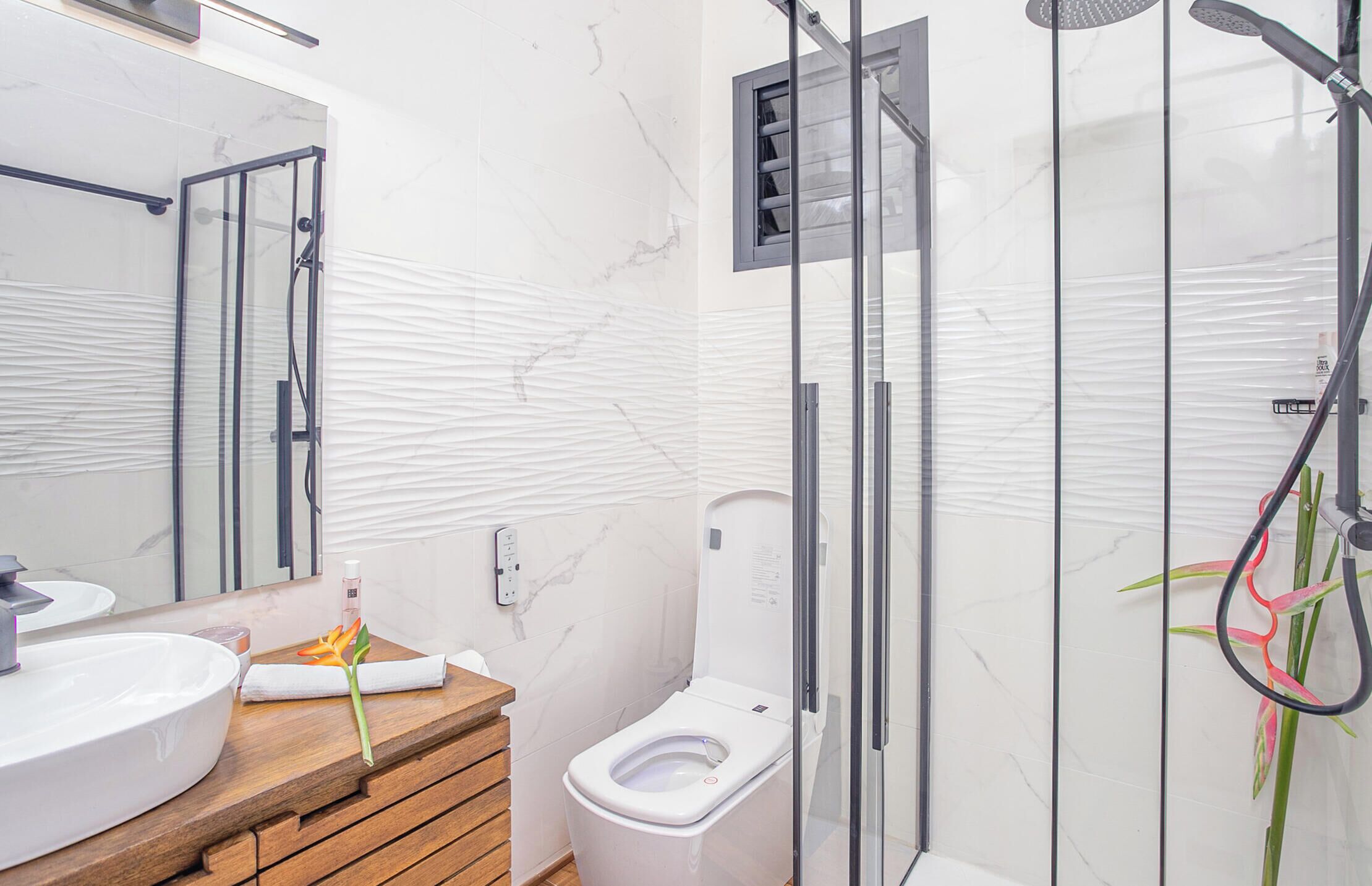 Comfort Studio, Ensuite (Kobe) | Bathroom | Shower, towels