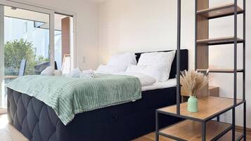 3 bedrooms, iron/ironing board, travel crib, WiFi