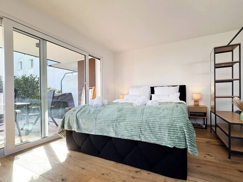 BeSSa Homes Modernes Apartment 6 Pers., Garten