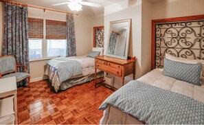 5 chambres, accès Internet, draps fournis