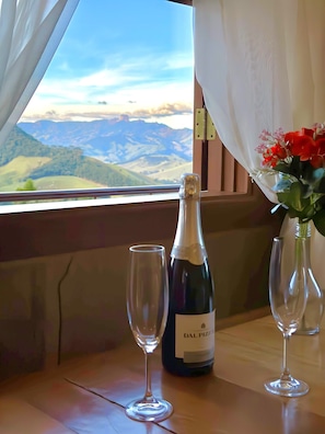 Standard Suite, Lanai, Mountain View | Mountain view