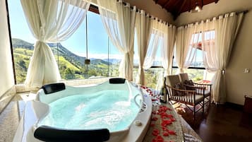 Luxury Chalet, Mountain View | 1 bedroom, in-room safe, blackout drapes, free WiFi