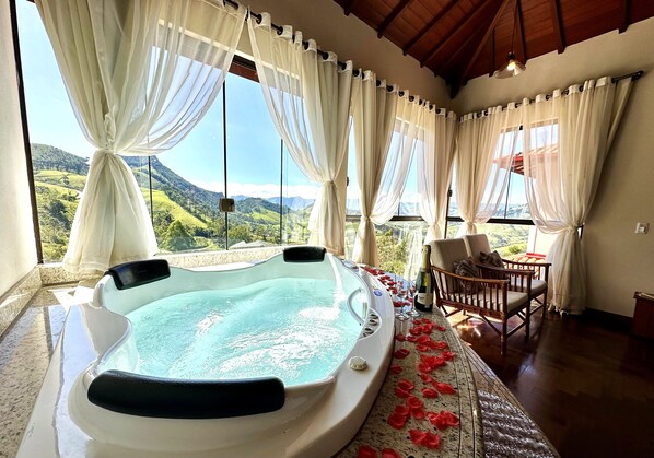 1 غرفة نوم وخزنة داخل الغرفة وستائر تعتيم وواي فاي مجانًا