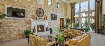 New Upscale 1BR Stay With Mini Golf Sauna Heated Pool