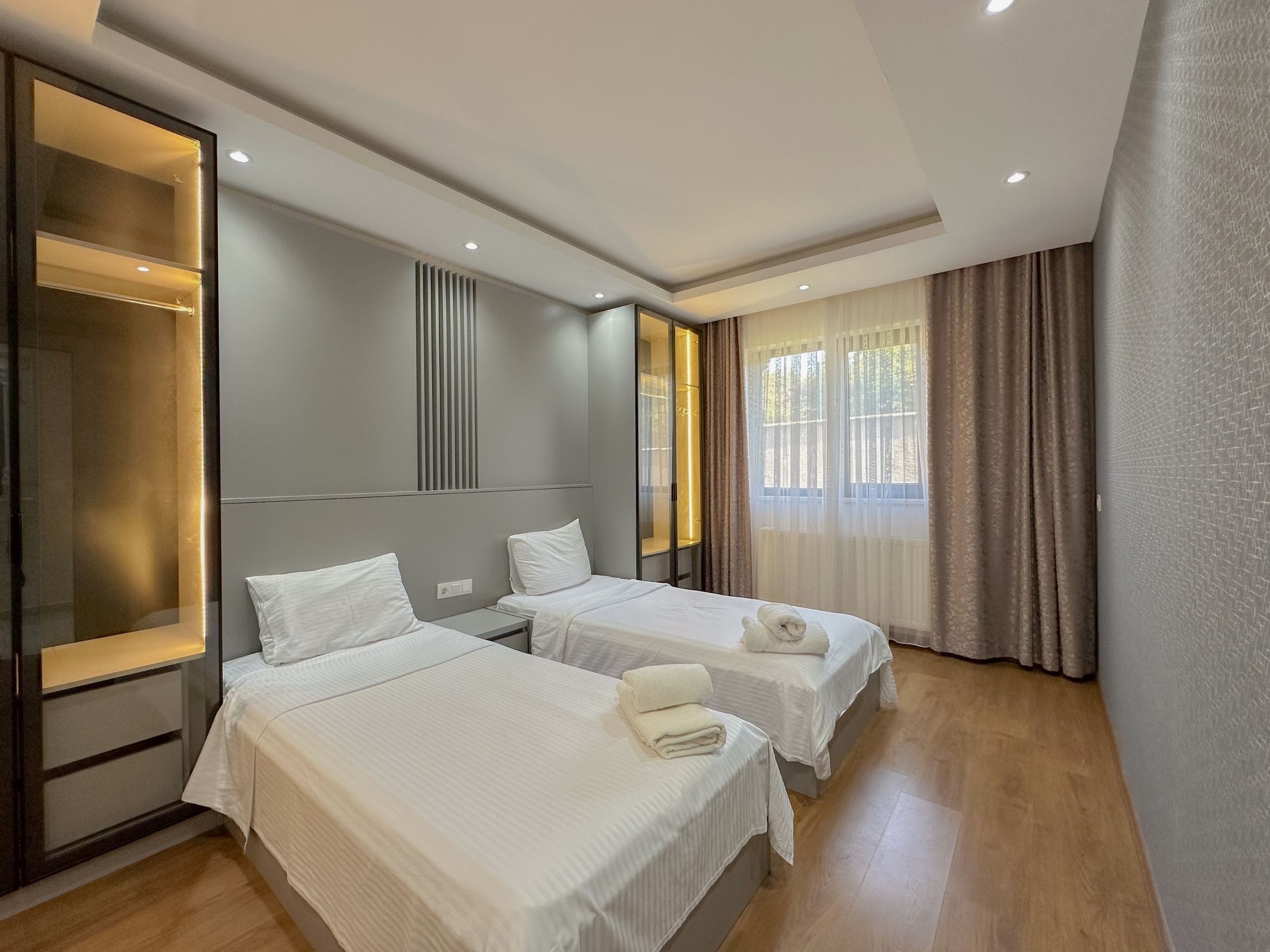 Nhà Duplex Royal, 3 phòng ngủ, bếp | Bộ trải giường bằng vải cotton Ai Cập, bộ đồ giường cao cấp 