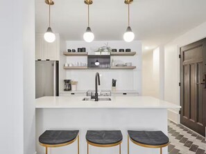 Microwave, oven, stovetop, dishwasher