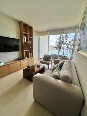 Living area - Beautiful condo in Camino al mar, right on the beach for 6 persons (Mazatlán)
