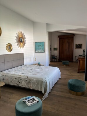 4 sovrum, skrivbord, strykjärn/strykbräda och wi-fi