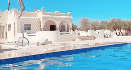 Detached villa with pool
