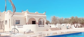 Villa sans vis-Ă -vis avec piscine