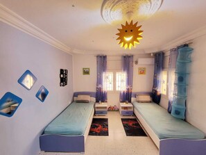 3 slaapkamers, een strijkplank/strijkijzer, wifi, beddengoed