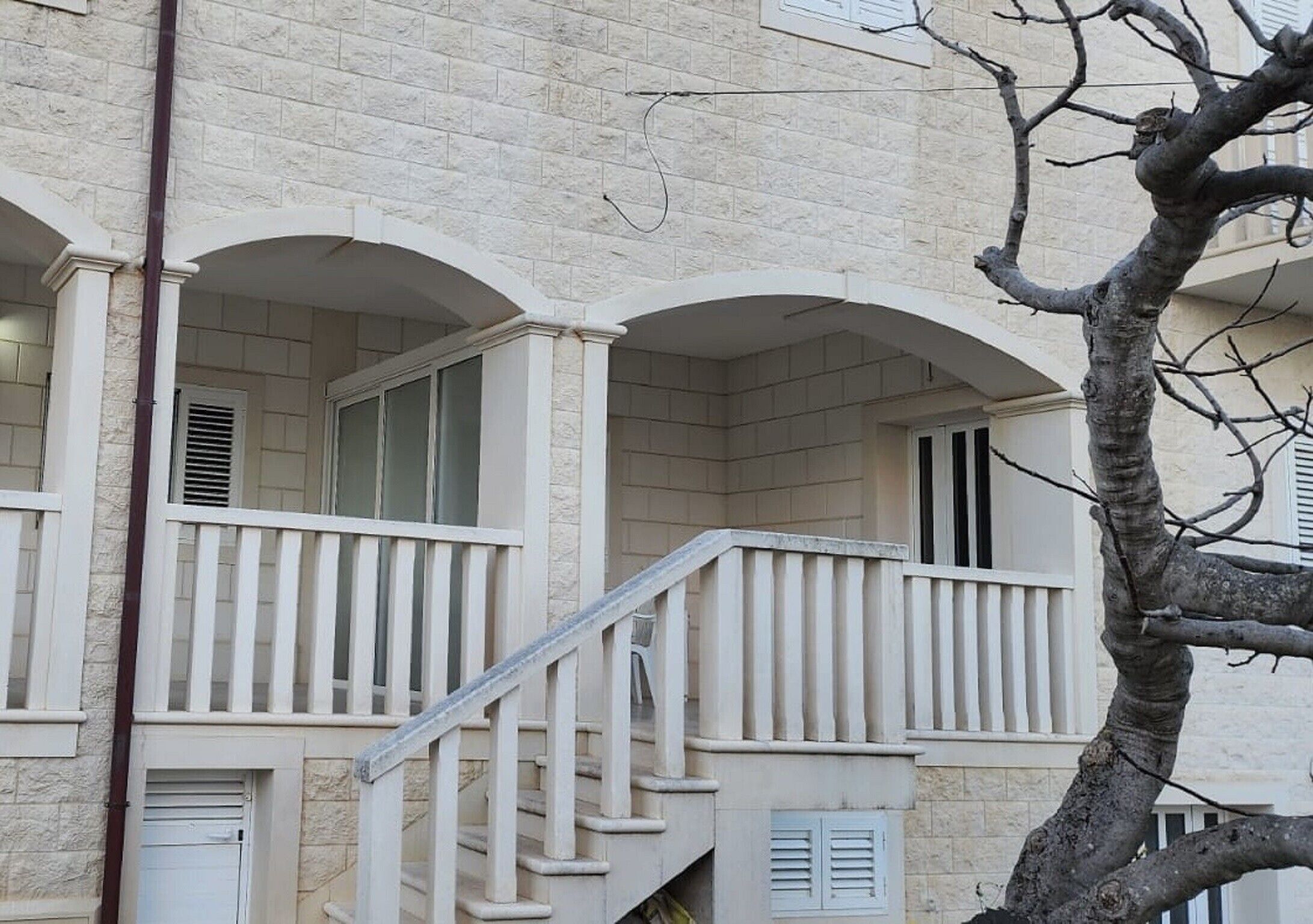 تفاصيل الفندق من الخارج