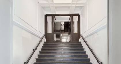 The Copenhagen - 3 bedrooms, 1.5 baths Apartment in Downtown Montreal + Parking