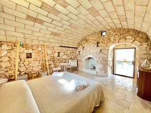 1 bedroom, iron/ironing board, travel cot, free WiFi - Villa Eos with private pool in the heart of the Natural Park - Marina di Andrano- (Marina di Andrano)