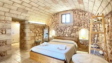 1 chambre, fer et planche à repasser, lit parapluie, Wi-Fi gratuit