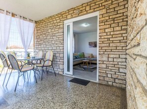 Outdoor dining - Charming Zadar Apartment - Two Bedroom Apartment (Zadar)
