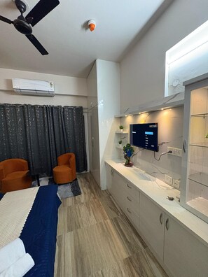 1 chambre, fer et planche à repasser, Wi-Fi, draps fournis