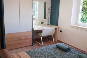 2 Schlafzimmer, Bügeleisen/Bügelbrett, Reisekinderbett, WLAN