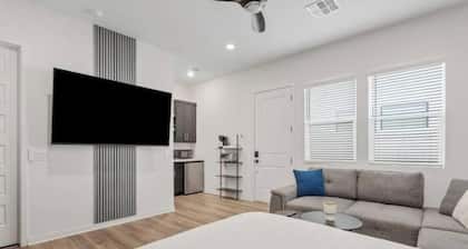 Cozy Casita by AZ Athletic Grounds!
