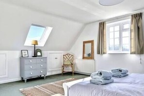 2 bedrooms, iron/ironing board, free WiFi, bed sheets - Nature's Nook 2 Bed Cottage (North Chailey)