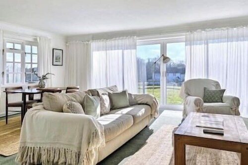 Nature's Nook 2 Bed Cottage