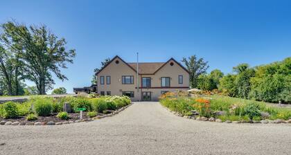 10-Acre Plot: Peaceful Getaway in Webster!