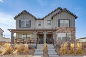 Exterior - Beautiful Home w/ Bonus Room & Prime Location! (Brighton)