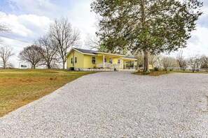 Exterior - Scenic East Alabama Retreat on 2 Acres (Lineville)