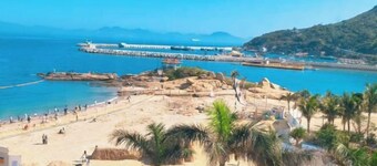 Zhuhai Wailingding Island Wanghaige (Beach Swimming Area)