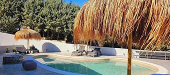 Cozy and beautiful 2-bedroom apartment!Family friendly/shared pool