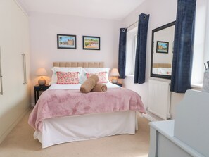 3 habitaciones, decoración personalizada y muebles diferentes 