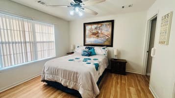 3 Schlafzimmer, Schreibtisch, WLAN, Bettwäsche