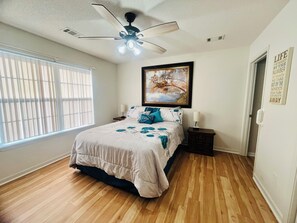 3 habitaciones, escritorio, wifi y ropa de cama 
