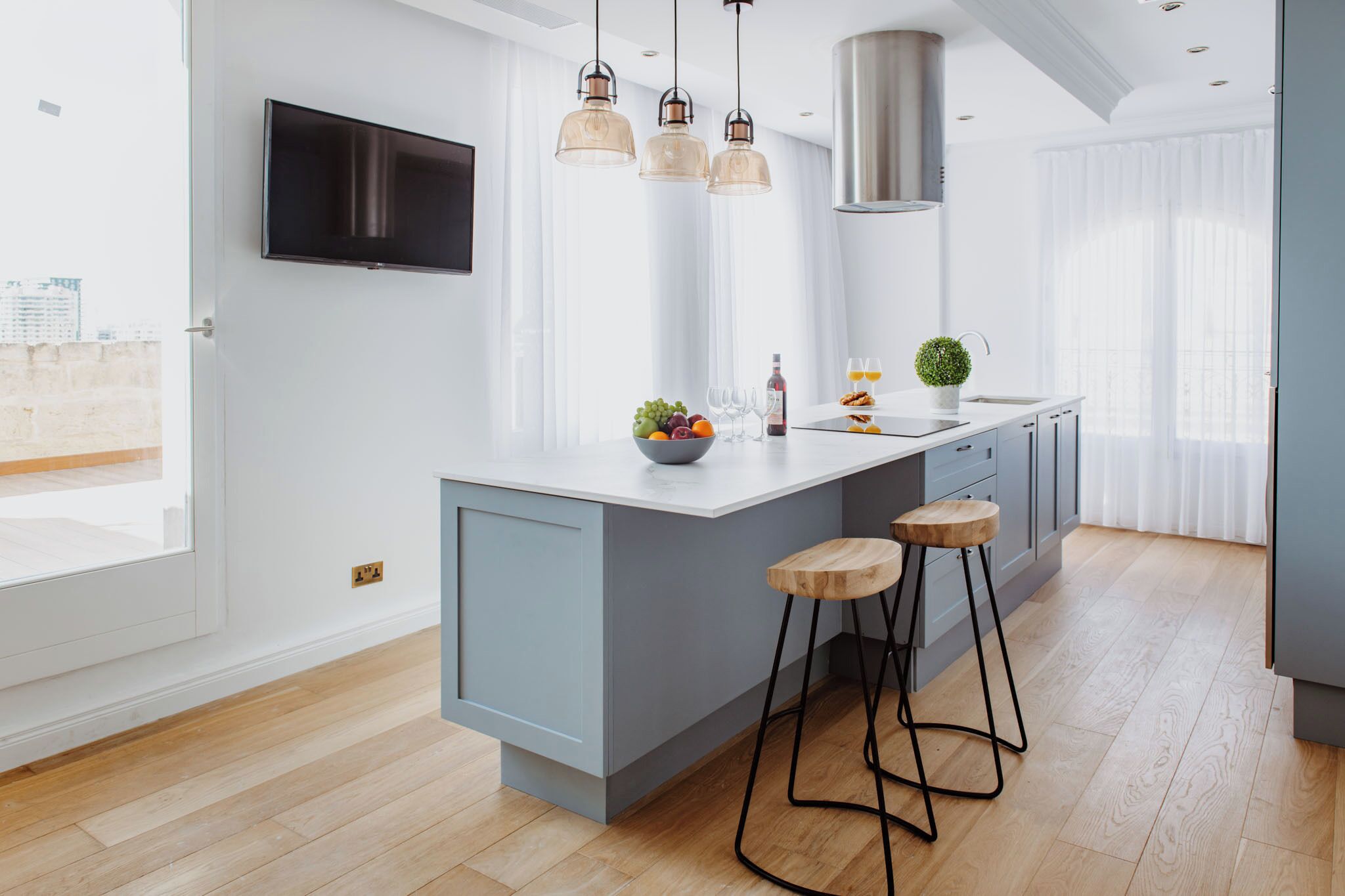 Apartment, Balcony, Sea View | Private kitchen | Fridge, microwave, oven, stovetop