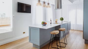 Apartment, Balkon, Meerblick | Eigene Küche