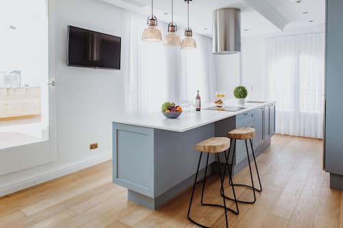 Apartment, Balcony, Sea View | Private kitchen | Fridge, microwave, oven, stovetop