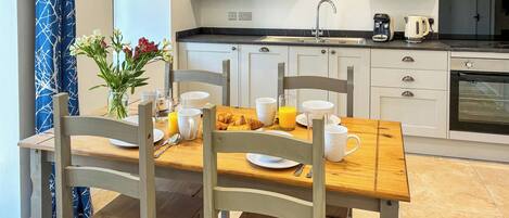 洗碗机、高脚椅