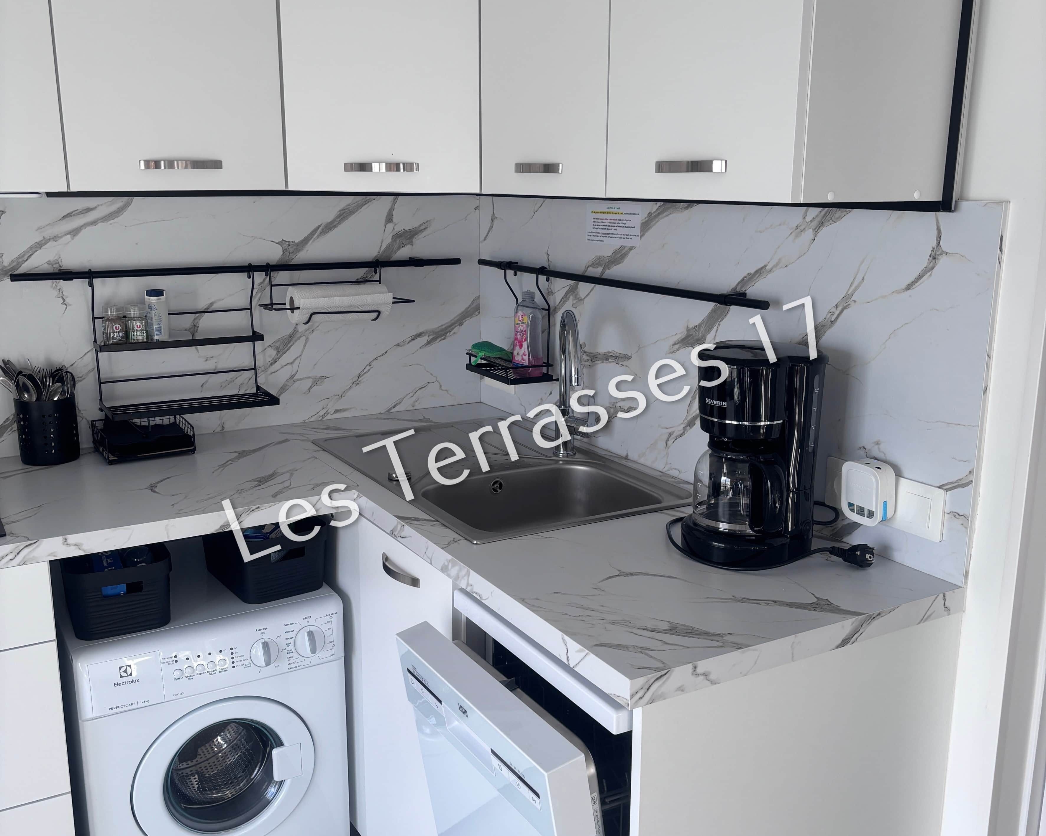 Réfrigérateur, micro-ondes, four, lave-vaisselle