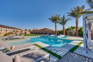 Pool - Outdoor Oasis & Spectacular mountain views 4BR (La Quinta)