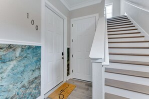 Interior - Pet-Friendly 4BR VB Condo • Sleeps 8 Comfortably (Virginia Beach)