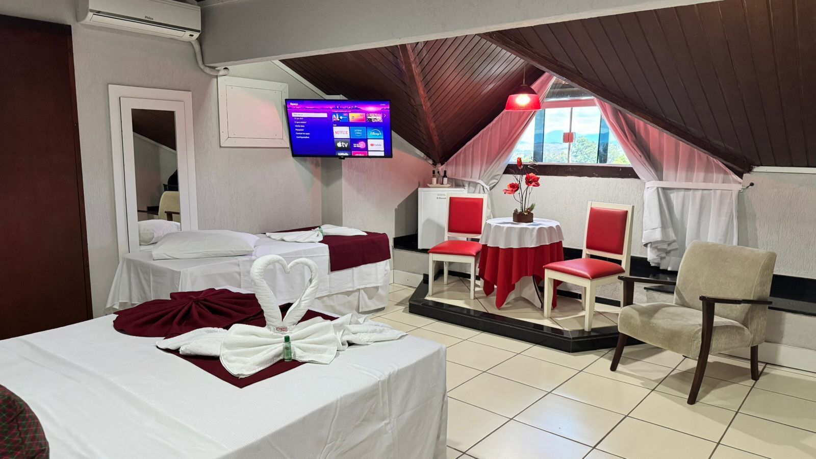 Familiekamer | Een minibar, gratis wifi, beddengoed