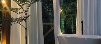 Cozy chalet in charming São Pedro da Serra with fireplace and outdoor bath