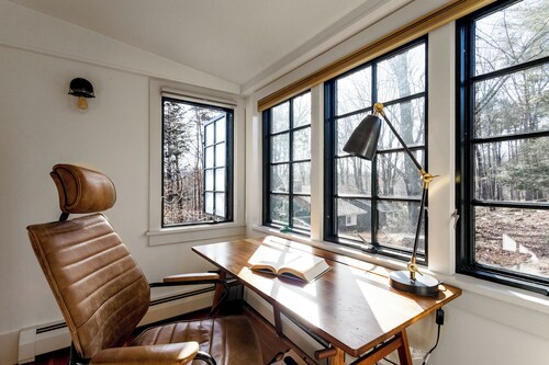 Charming 1-bedroom cottage in Woodstock with AC, WiFi min Monthly Rental