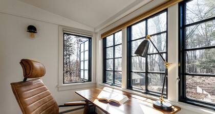 Charming 1-bedroom cottage in Woodstock with AC, WiFi min Monthly Rental