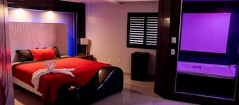 LIZVAN HOTEL MOTEL 