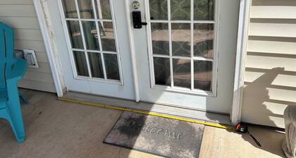 Cozy one room suite with WiFi close to NOC , downtown Tonkawa and casinos.
